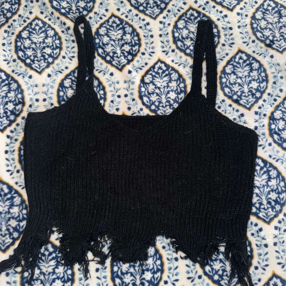 Black Ribbed Crop Tank Top with Frayed Hem